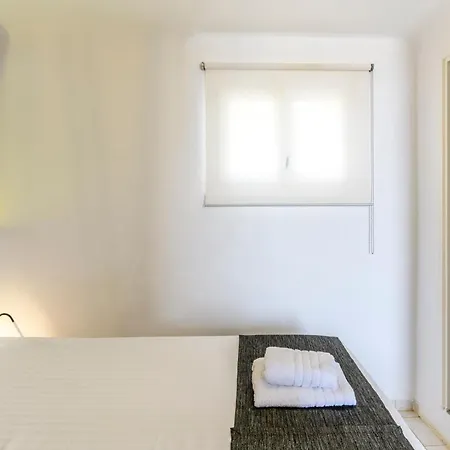 Willa Mykonos & Merchia Beach