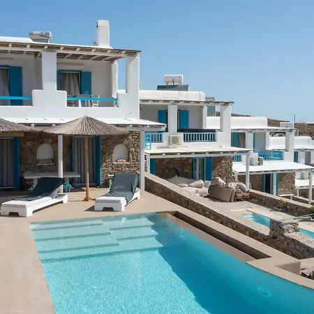 Vila Mykonos & *