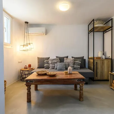 Mykonos & Vila Merchia Beach