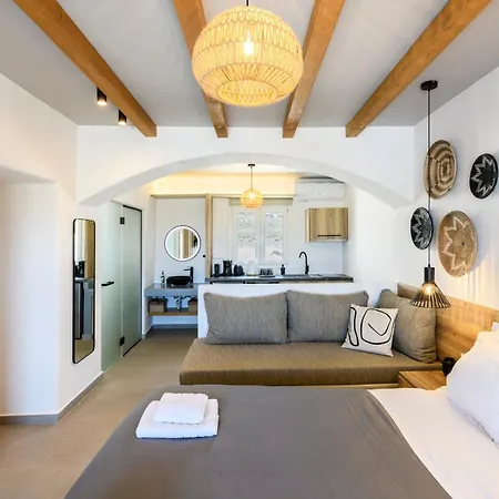 Mykonos & Vila Merchia Beach