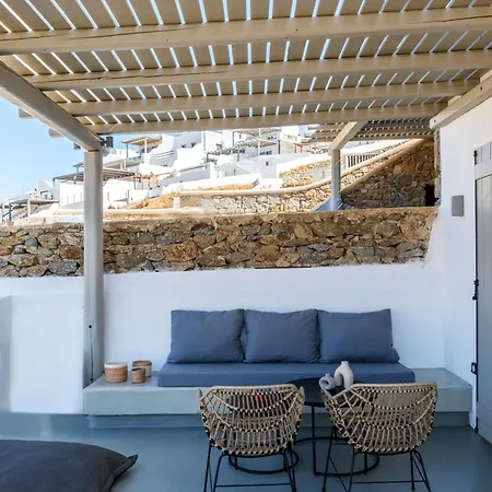 Villa Mykonos & *